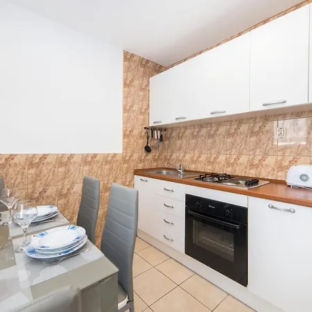 Orange Oasis * 马卡尔斯卡